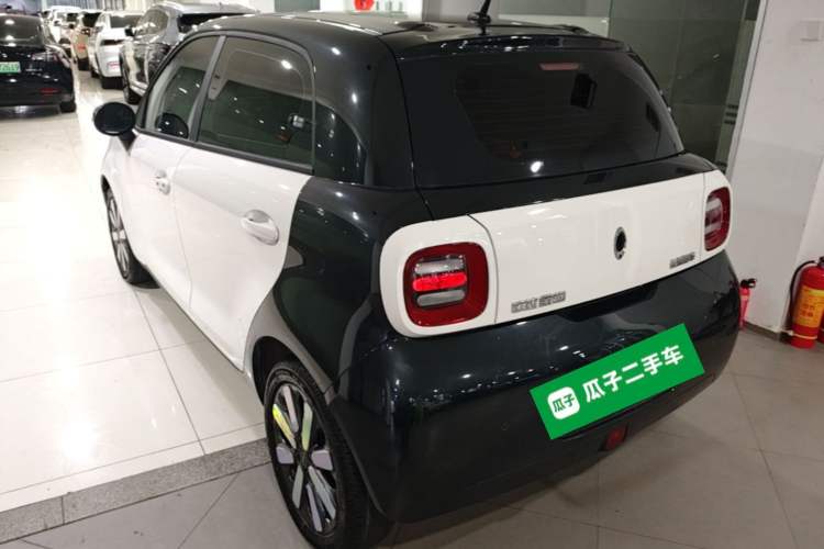 Used ORA Black Cat 2021 351 km Standard Version Rear Left 45 Deg
