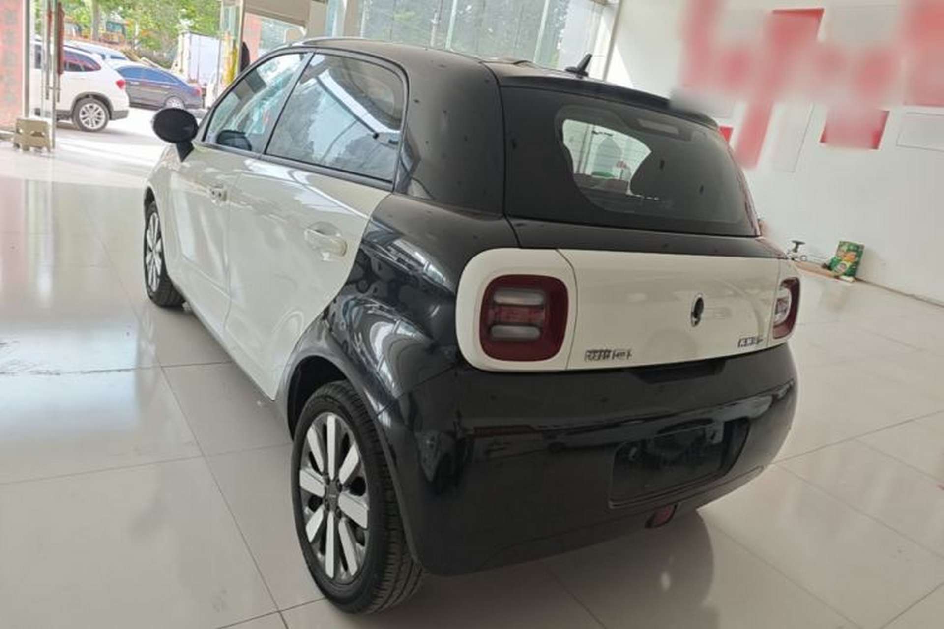 Used ORA Black Cat 2021 351 km Luxury Version Rear Left 45 Deg