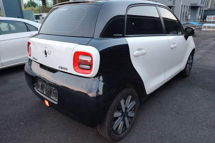 Used ORA Black Cat 2021 351 km Luxury Version Rear Right 45 Deg