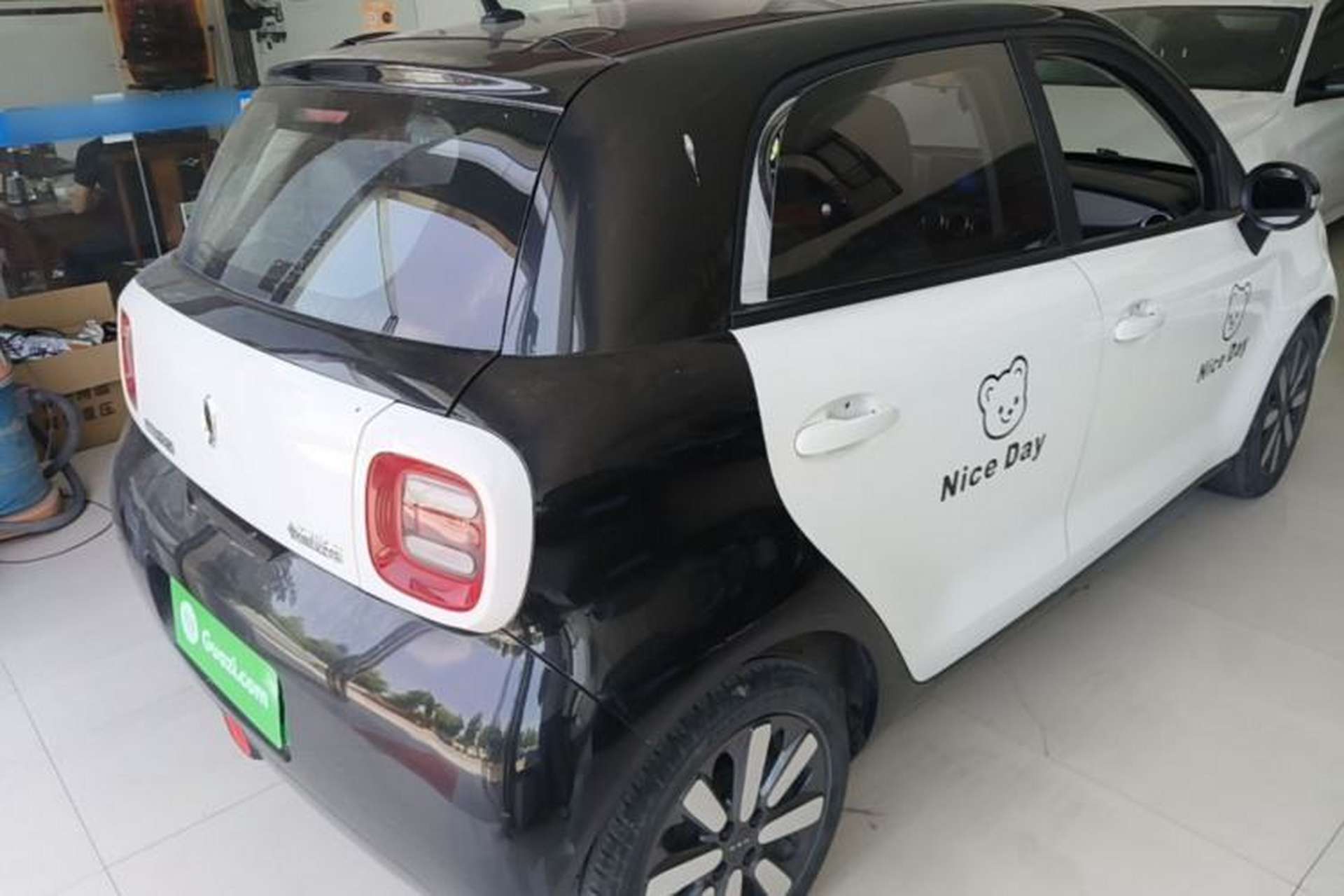Used ORA Black Cat 2021 351 km Standard Version Rear Right 45 Deg