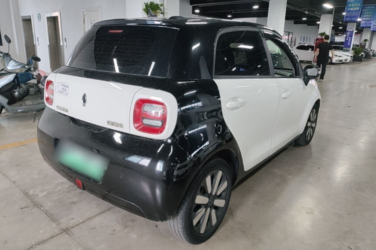 Used ORA Black Cat 2021 351 km Standard Version Rear Right 45 Deg