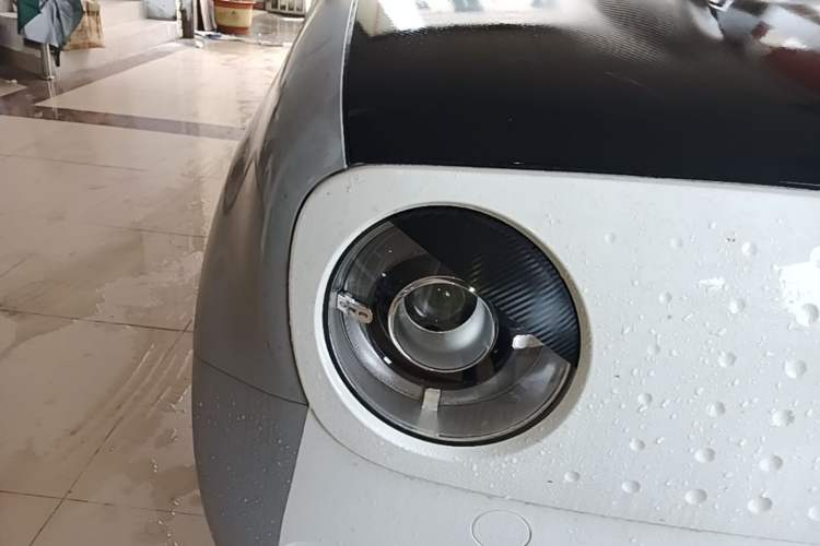 Used ORA Black Cat 2021 301km Cute Pet Edition Right Front Headlight