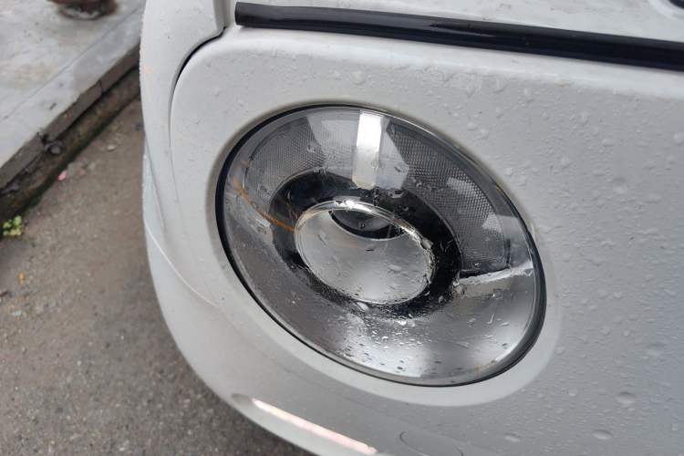 Used ORA Black Cat 2021 351 km Luxury Version Right Front Headlight