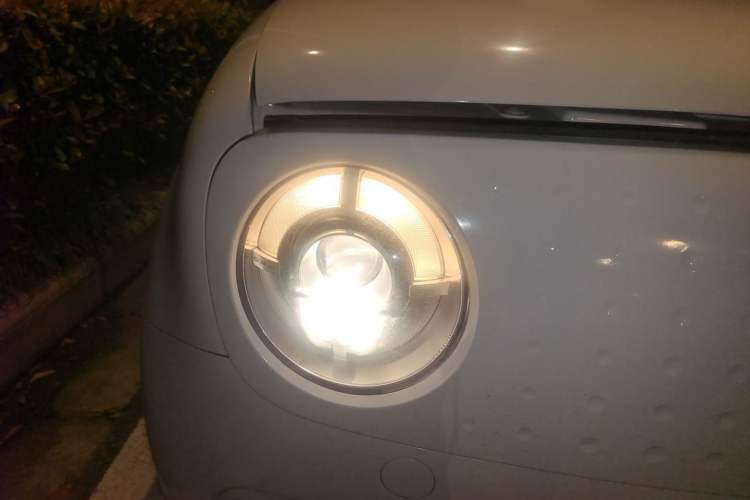 Used ORA Black Cat 2021 301km Cute Pet Edition Right Front Headlight