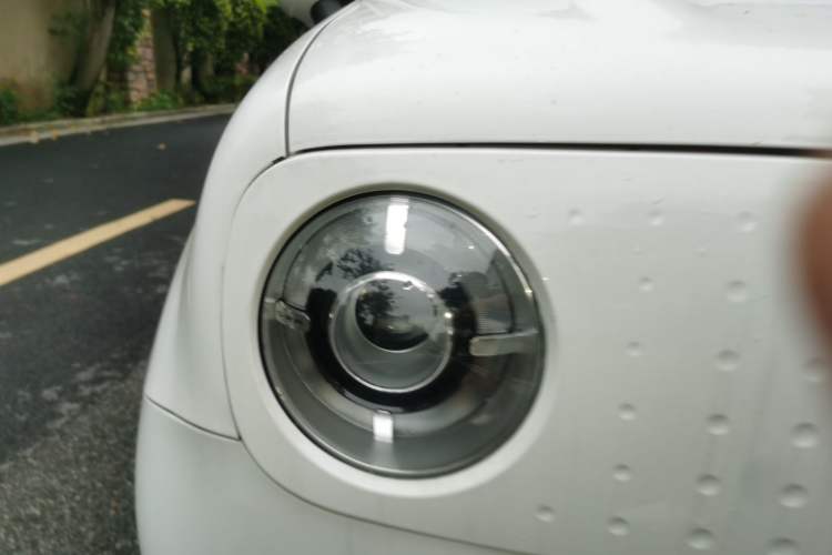 Used ORA Black Cat 2021 351 km Standard Version Right Front Headlight