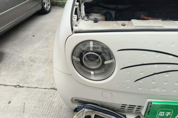Used ORA Black Cat 2021 351 km Standard Version Right Front Headlight