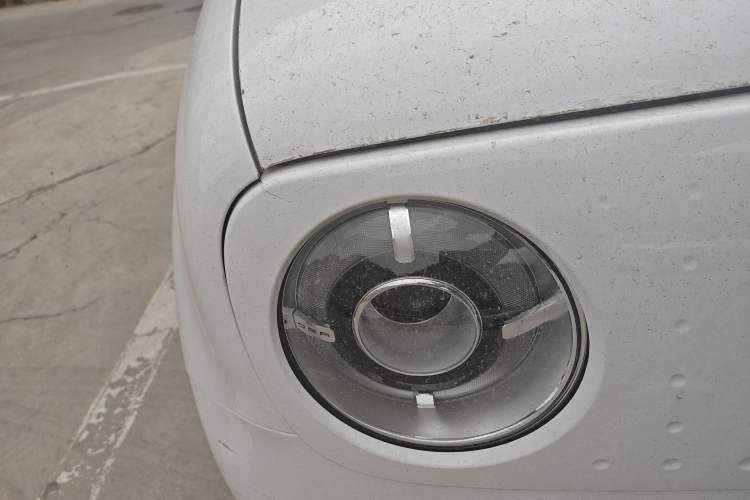 Used ORA Black Cat 2021 301 km Basic Version Right Front Headlight