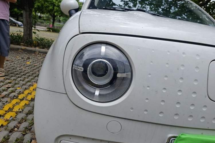 Used ORA Black Cat 2021 301km Cute Pet Edition Right Front Headlight