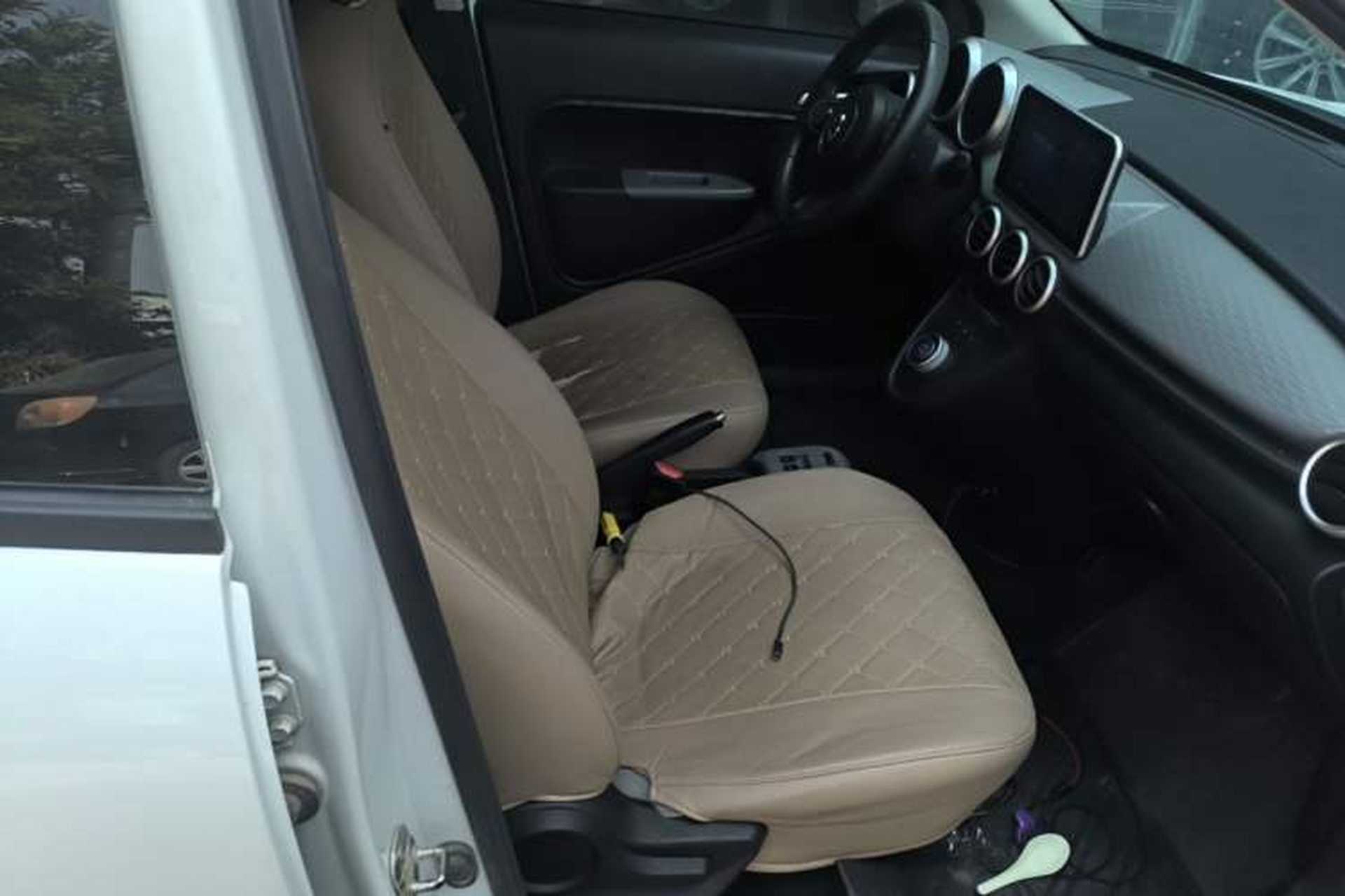 Used ORA Black Cat 2021 301 km Basic Version Right Front Seat
