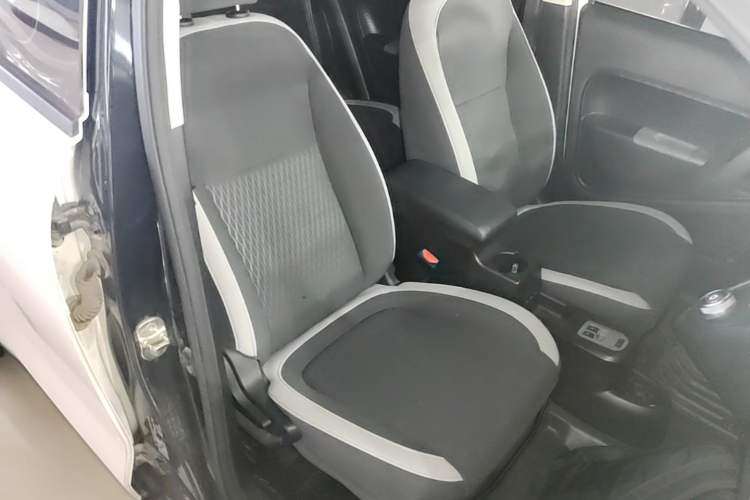 Used ORA Black Cat 2021 301km Cute Pet Edition Right Front Seat