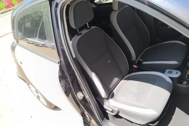 Used ORA Black Cat 2021 301km Cute Pet Edition Right Front Seat