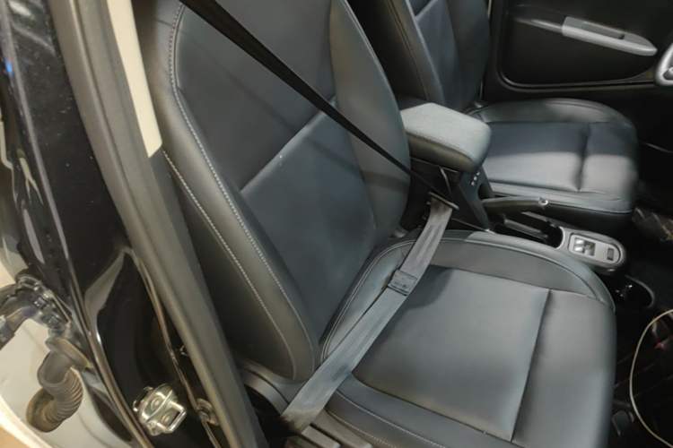 Used ORA Black Cat 2021 351 km Standard Version Right Front Seat