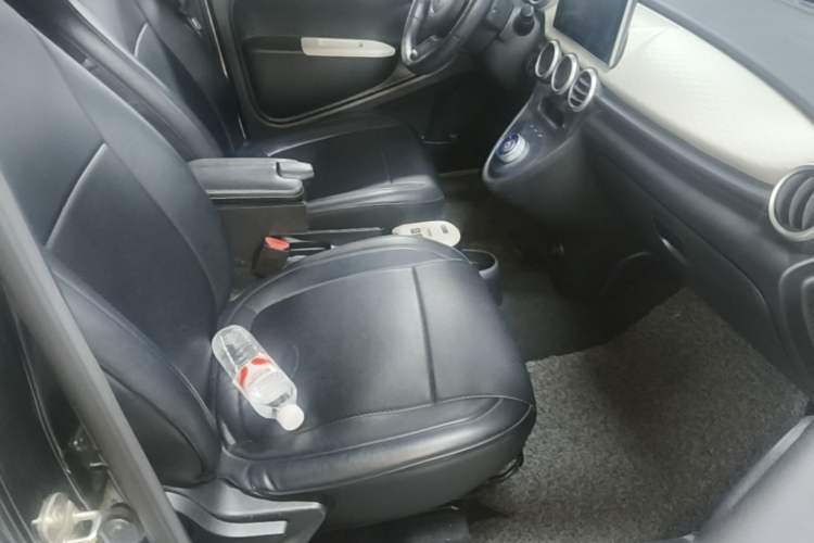 Used ORA Black Cat 2021 351 km Luxury Version Right Front Seat