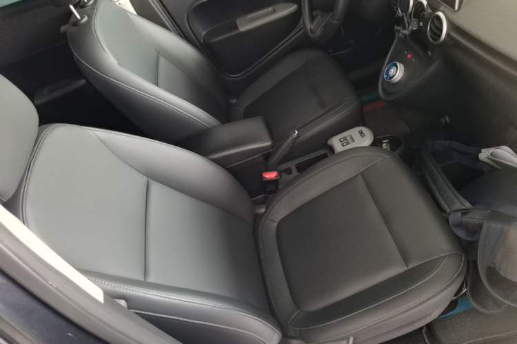 Used ORA Black Cat 2021 351 km Standard Version Right Front Seat