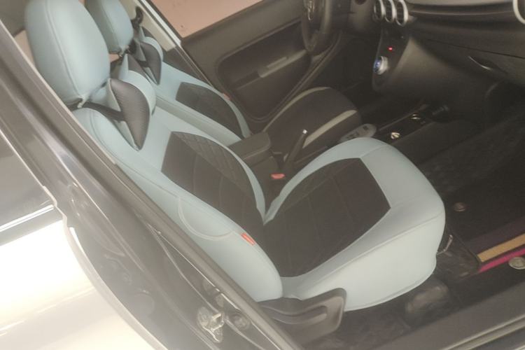 Used ORA Black Cat 2021 301 km Basic Version Right Front Seat