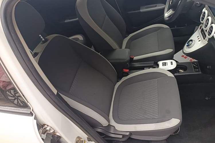 Used ORA Black Cat 2021 405 km Long-Range Version Right Front Seat