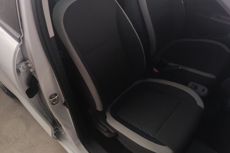 Used ORA Black Cat 2021 301 km Basic Version Right Front Seat
