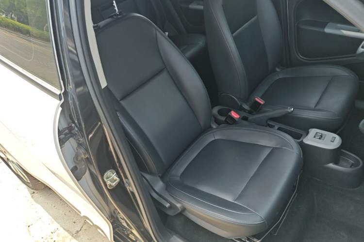 Used ORA Black Cat 2021 351 km Standard Version Right Front Seat