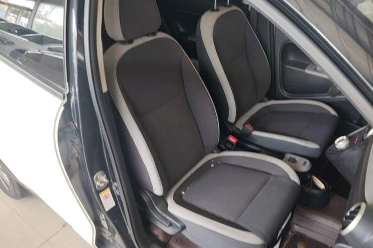 Used ORA Black Cat 2021 351 km Luxury Version Right Front Seat