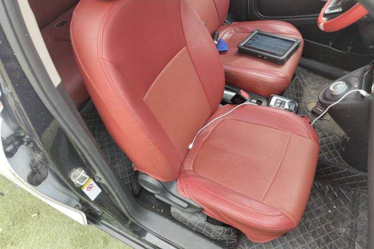 Used ORA Black Cat 2021 405 km Long-Range Version Right Front Seat