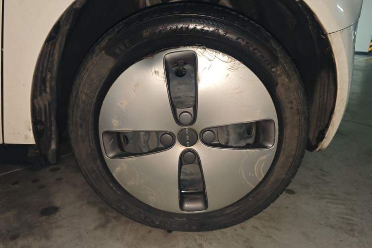 Used ORA Black Cat 2021 301km Cute Pet Edition Right Front Wheel Hub