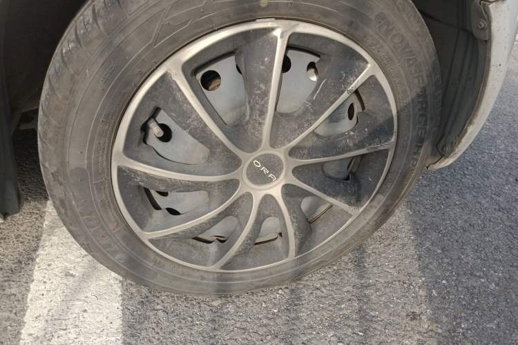 Used ORA Black Cat 2021 301km Cute Pet Edition Right Front Wheel Hub