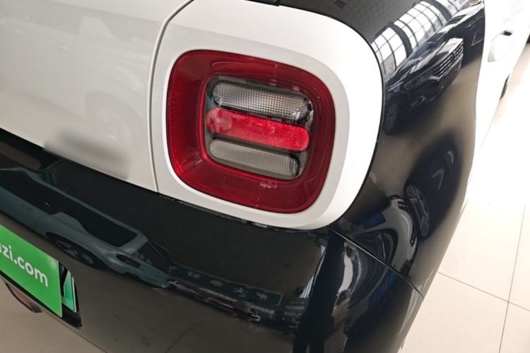 Used ORA Black Cat 2021 301 km Basic Version Right Rear Taillight