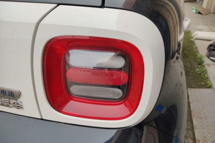 Used ORA Black Cat 2021 351 km Standard Version Right Rear Taillight
