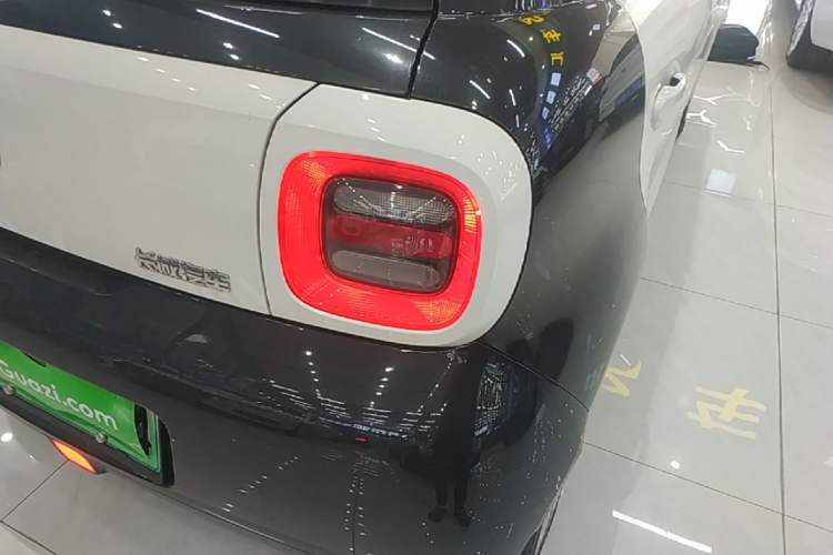 Used ORA Black Cat 2021 301km Cute Pet Edition Right Rear Taillight