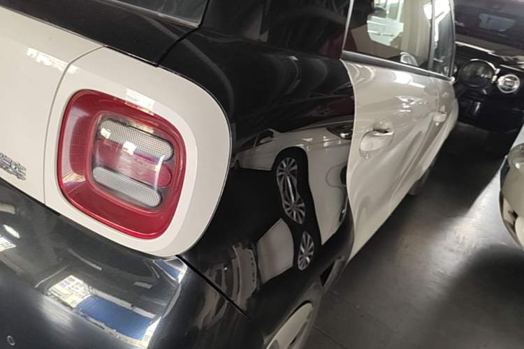 Used ORA Black Cat 2021 301km Cute Pet Edition Right Rear Taillight