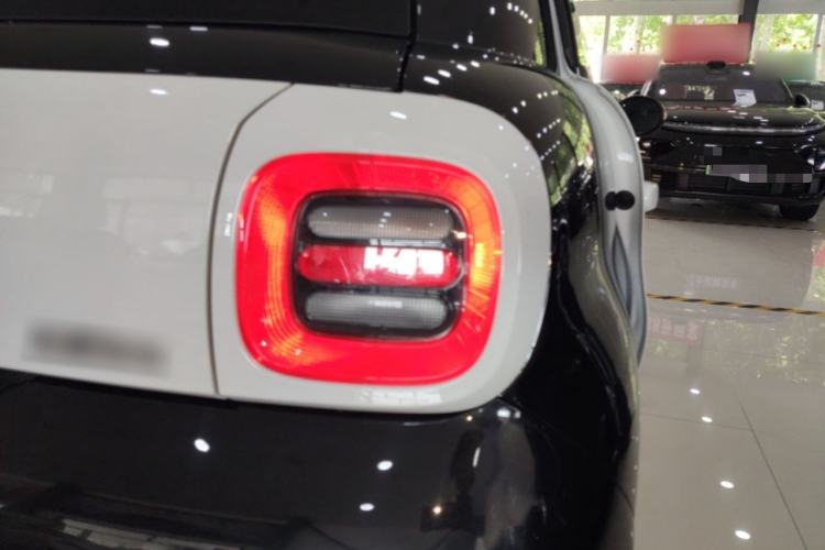 Used ORA Black Cat 2021 351 km Standard Version Right Rear Taillight