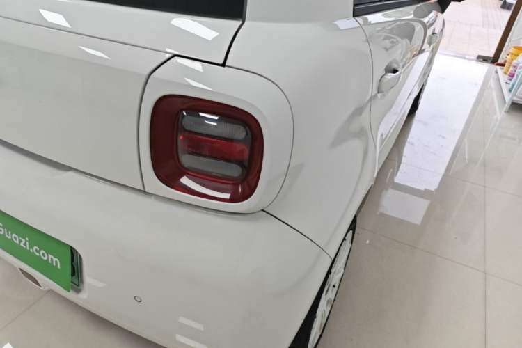 Used ORA Black Cat 2021 301 km Basic Version Right Rear Taillight