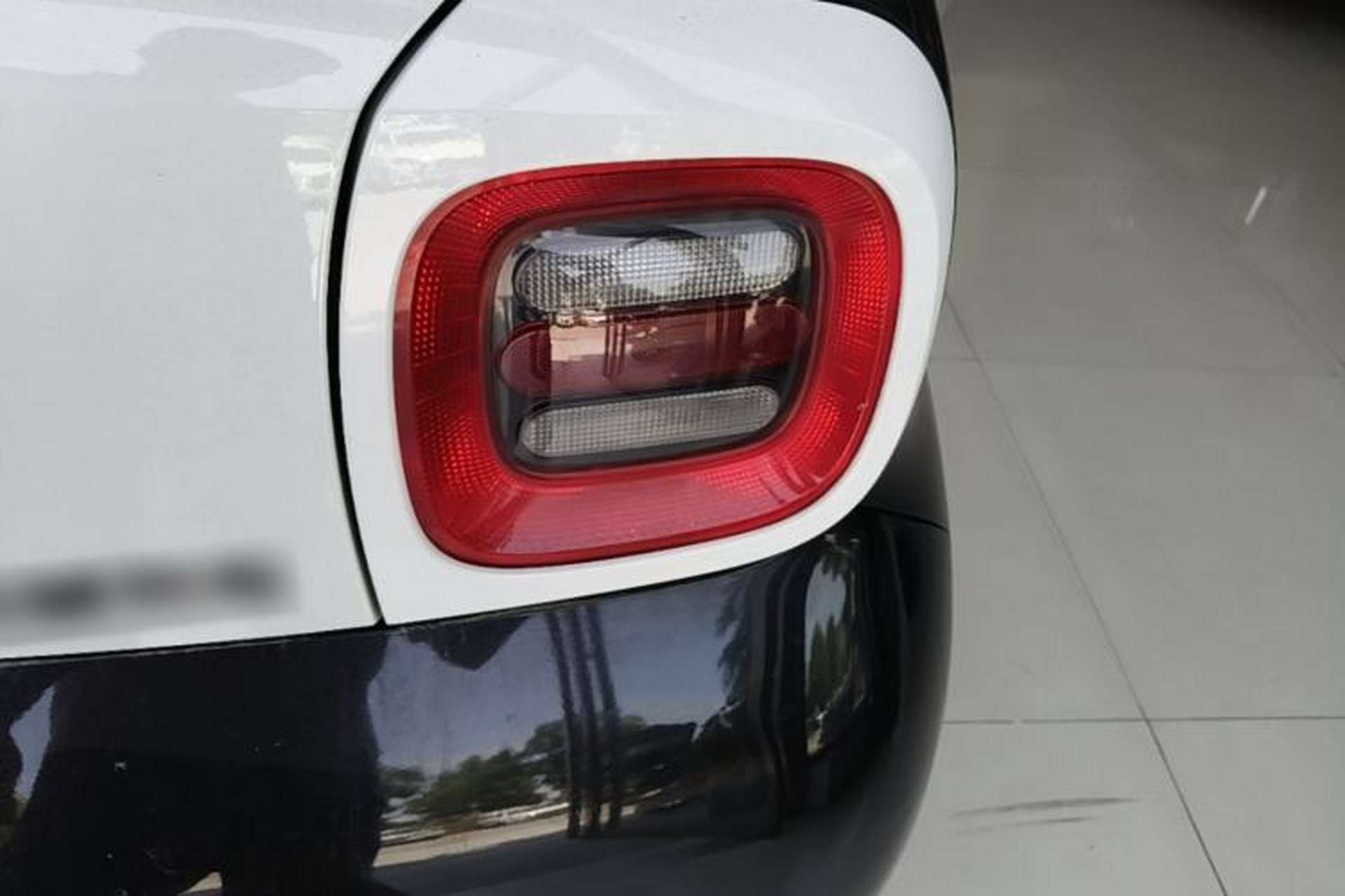 Used ORA Black Cat 2021 351 km Standard Version Right Rear Taillight