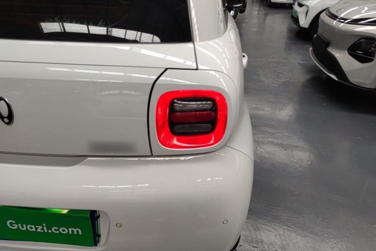 Used ORA Black Cat 2021 351 km Luxury Version Right Rear Taillight