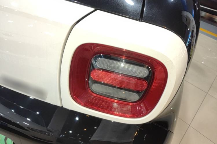 Used ORA Black Cat 2021 351 km Standard Version Right Rear Taillight