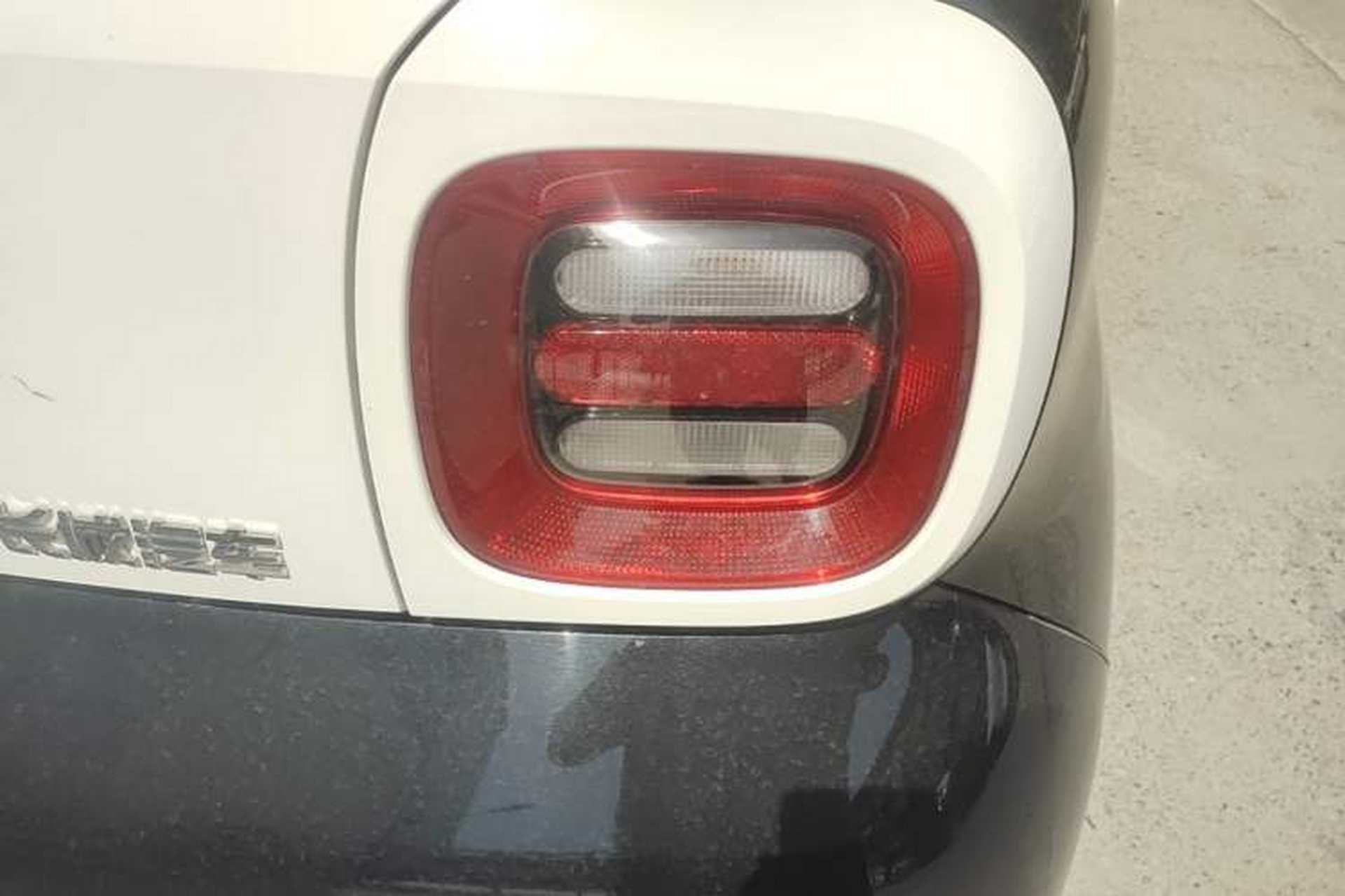 Used ORA Black Cat 2021 301 km Basic Version Right Rear Taillight
