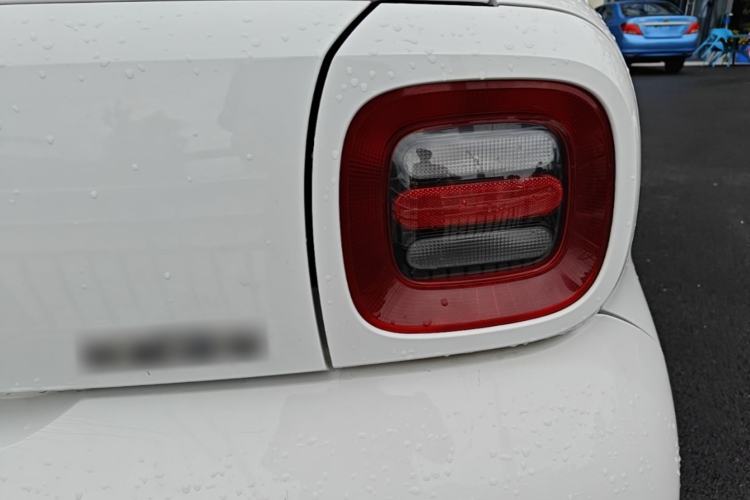 Used ORA Black Cat 2021 351 km Luxury Version Right Rear Taillight