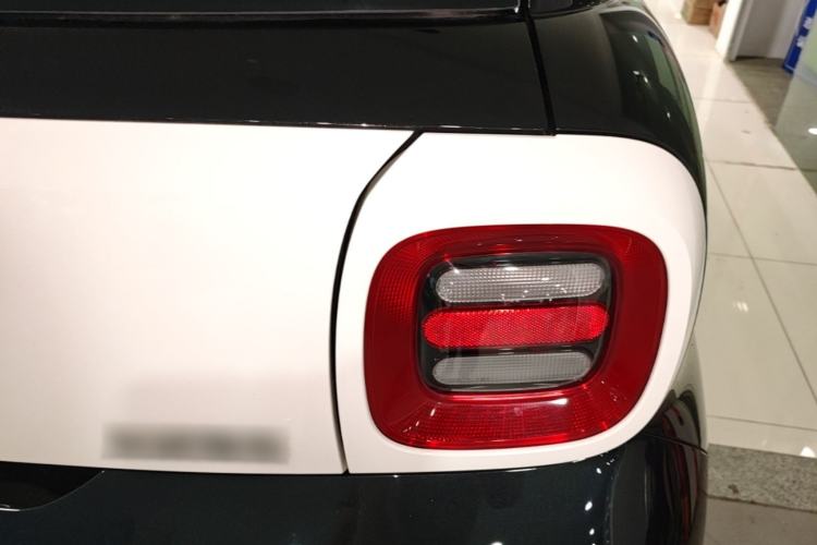 Used ORA Black Cat 2021 351 km Standard Version Right Rear Taillight