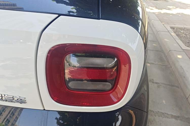 Used ORA Black Cat 2021 351 km Standard Version Right Rear Taillight