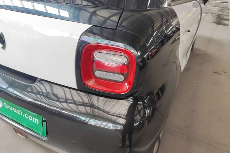 Used ORA Black Cat 2021 301 km Basic Version Right Rear Taillight