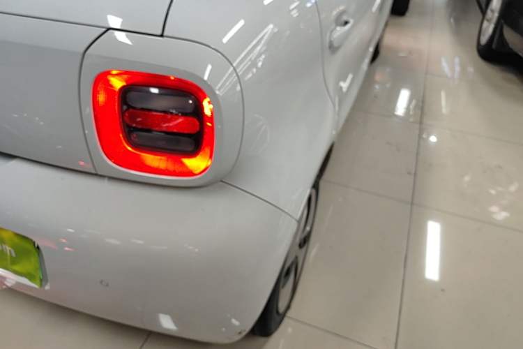 Used ORA Black Cat 2021 301km Cute Pet Edition Right Rear Taillight