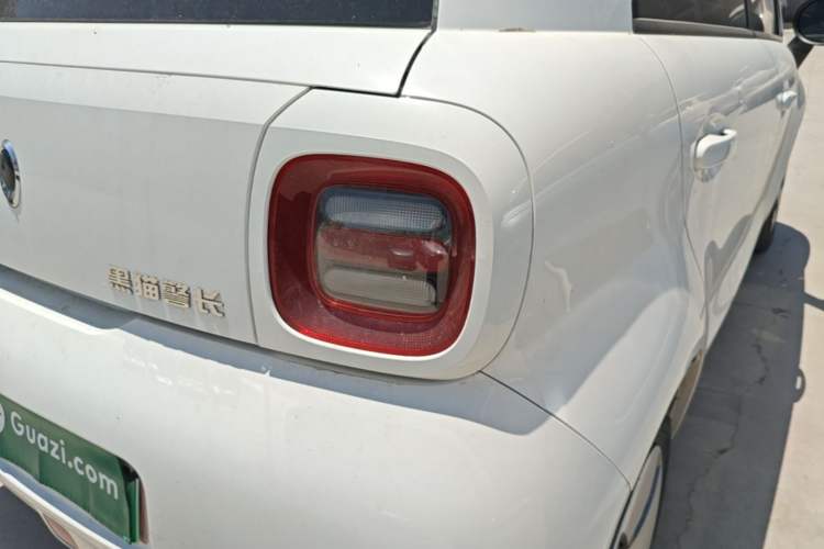 Used ORA Black Cat 2021 301 km Basic Version Right Rear Taillight