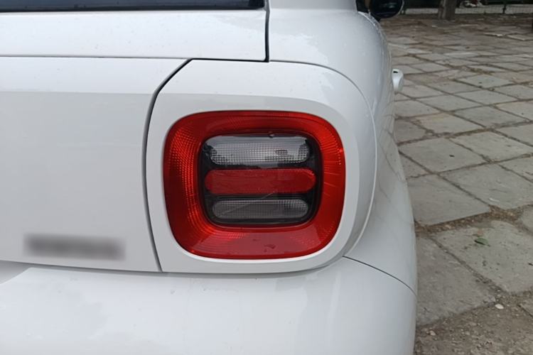 Used ORA Black Cat 2021 405 km Long-Range Version Right Rear Taillight