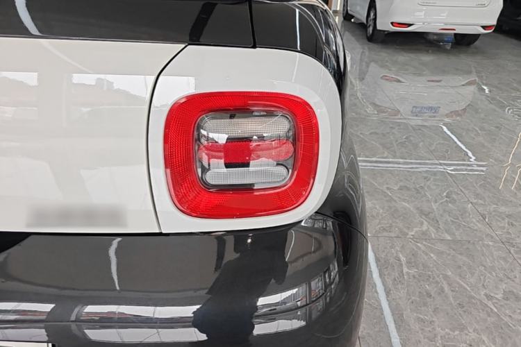 Used ORA Black Cat 2021 351 km Standard Version Right Rear Taillight
