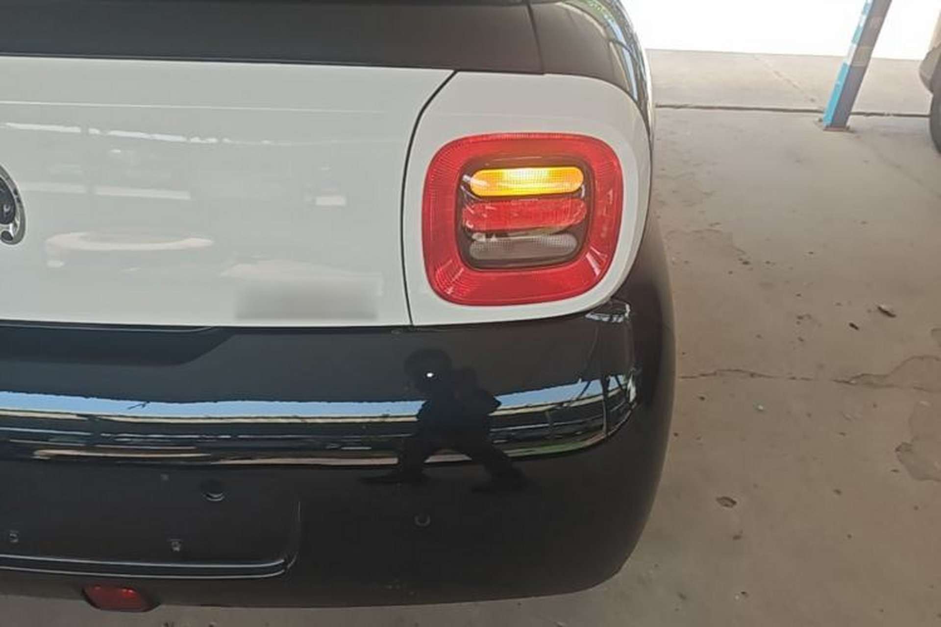 Used ORA Black Cat 2021 351 km Standard Version Right Rear Taillight