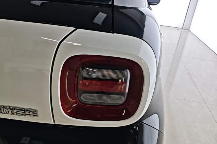Used ORA Black Cat 2021 351 km Standard Version Right Rear Taillight