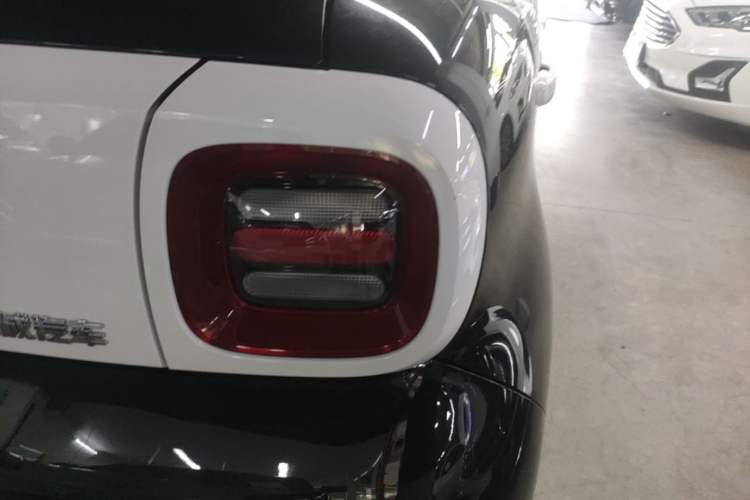 Used ORA Black Cat 2021 351 km Luxury Version Right Rear Taillight