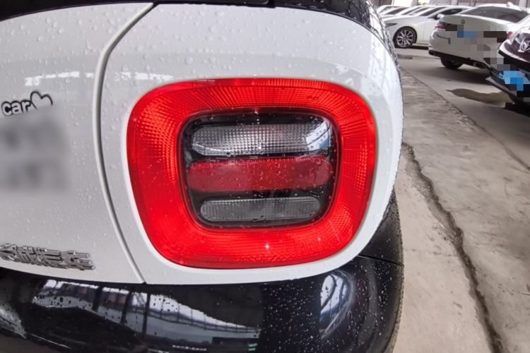 Used ORA Black Cat 2021 351 km Standard Version Right Rear Taillight