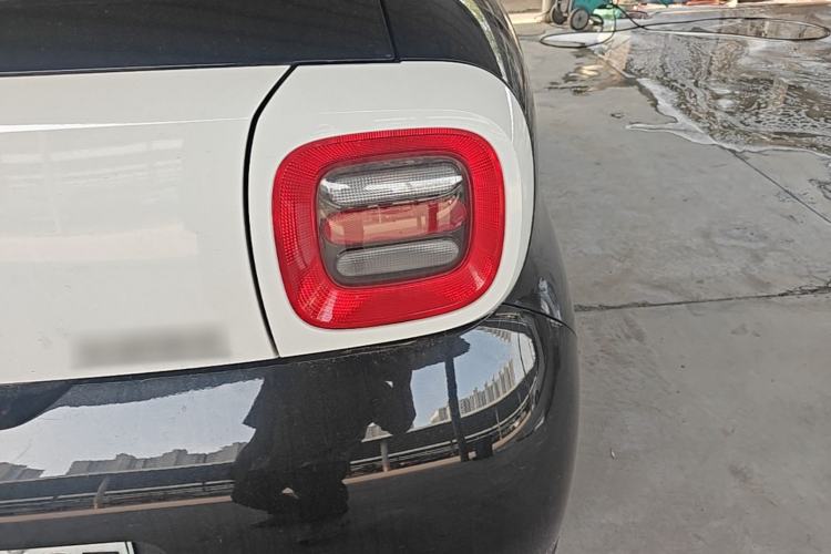 Used ORA Black Cat 2021 351 km Luxury Version Right Rear Taillight
