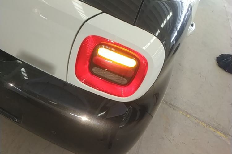 Used ORA Black Cat 2021 301 km Basic Version Right Rear Taillight